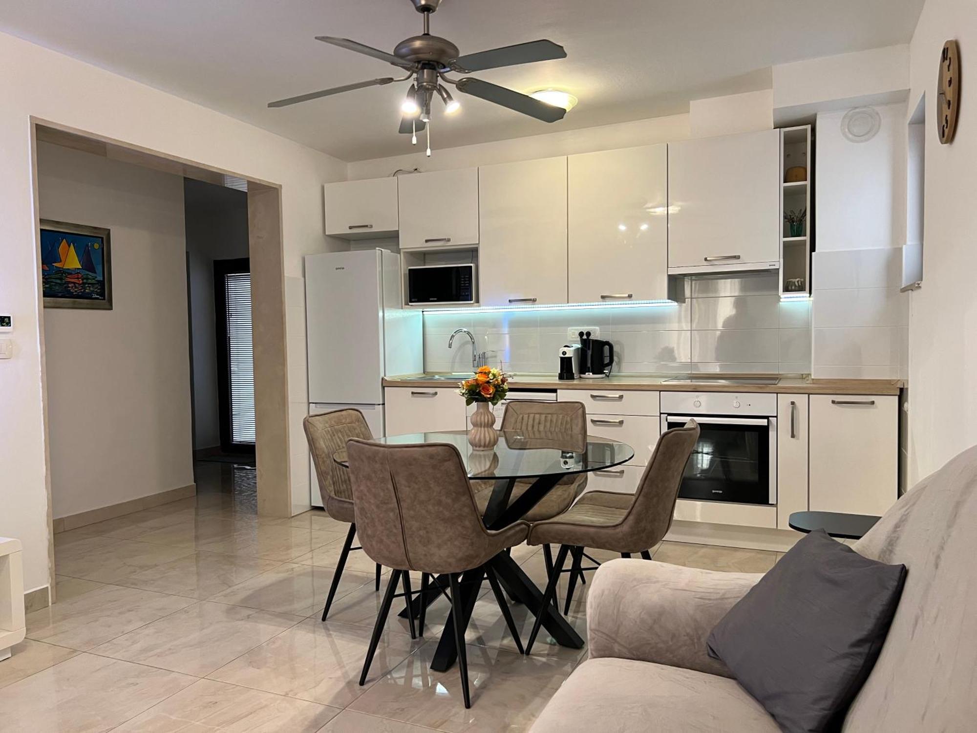 Apartmani Ivelic Супетар Екстериор снимка